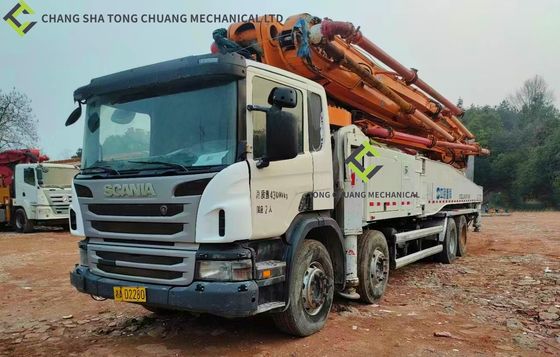 Тележка 2014 конкретного насоса шасси тяжелых индустрий 56m Scania Zoomlion подержанная