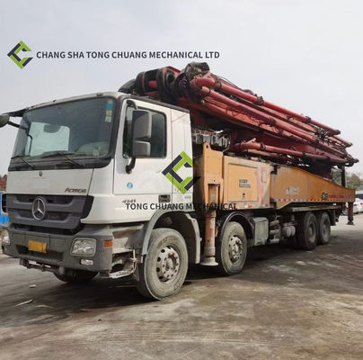 56M 8x4 Подержанный бетонный насос на шасси Mercedes Benz